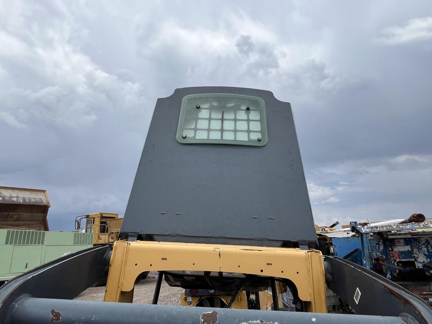 ./imagenes/INVOICE/2019/16000/MINICARGADOR 318D JOHN DEERE PARA REFACCIONES (23).JPG